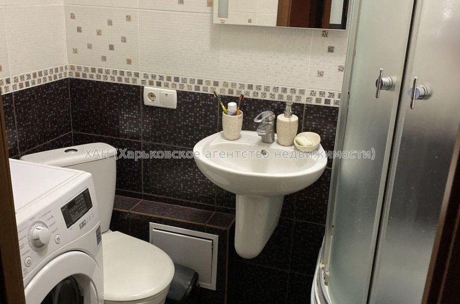 Продам квартиру, Каширская ул. , 1  ком., 33.60 м², капитальный ремонт 