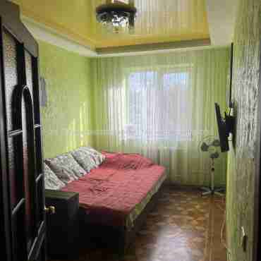 Продам квартиру, Познанская ул. , 2  ком., 45 м², косметический ремонт 