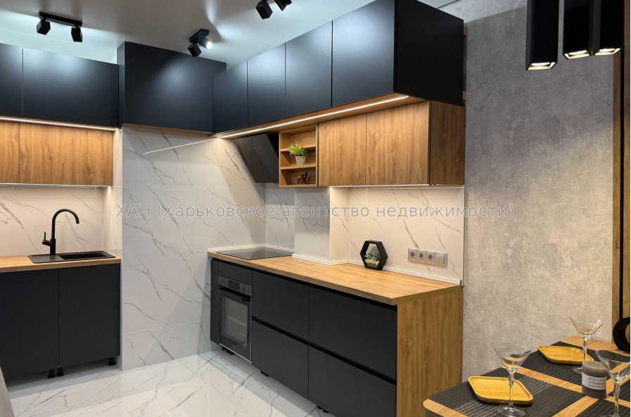 Продам квартиру, Льва Ландау просп. , 2  ком., 63 м², евроремонт 