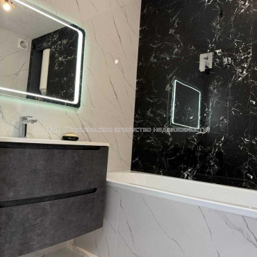 Продам квартиру, Льва Ландау просп. , 2  ком., 63 м², евроремонт 