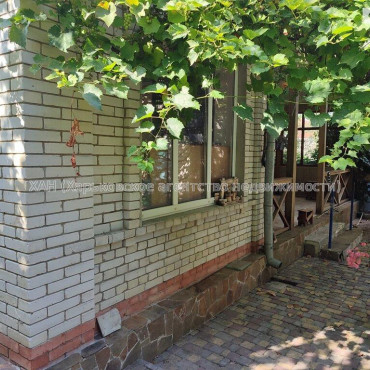 Продам будинок, Конотопская ул. , 124 м², 10 соток, косметический ремонт 