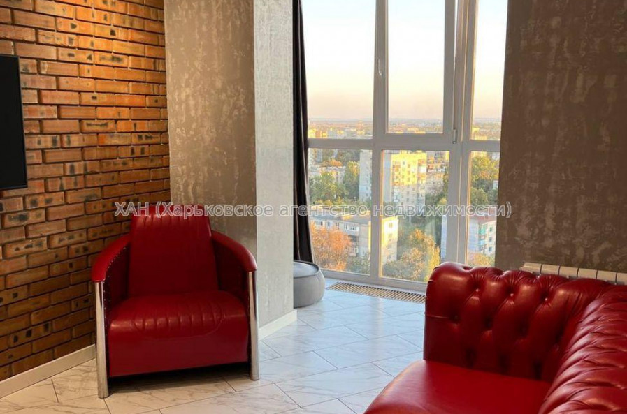 Продам квартиру, Зерновая ул. , 2 кім., 68 м², авторский дизайн 