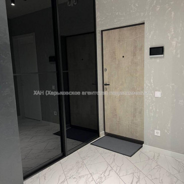 Продам квартиру, Зерновая ул. , 2 кім., 68 м², авторский дизайн 