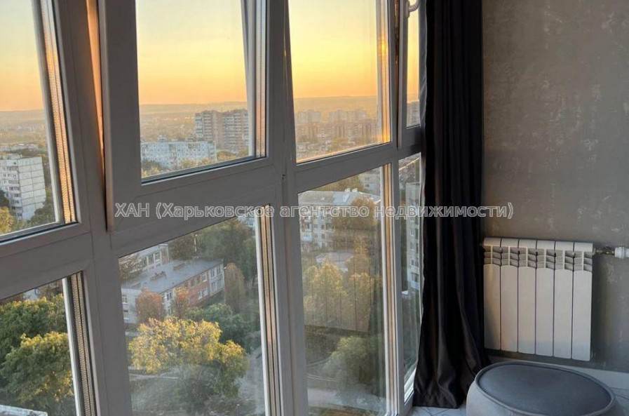 Продам квартиру, Зерновая ул. , 2 кім., 68 м², авторский дизайн 