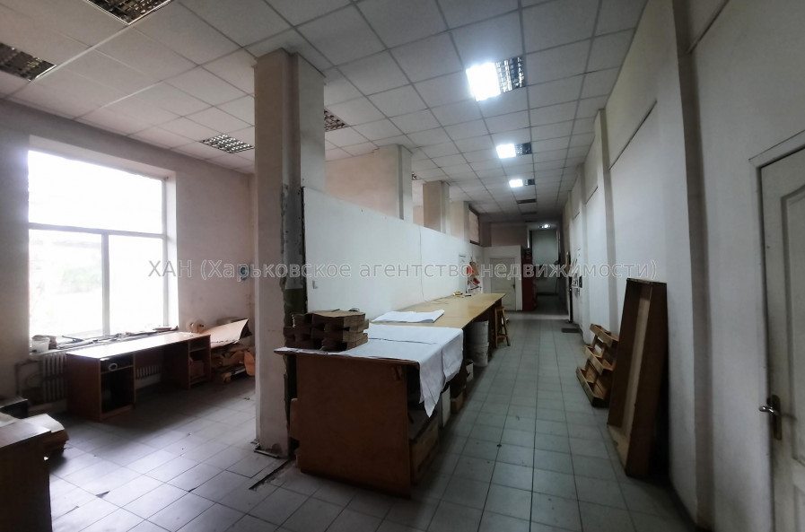 Здам нежитлову нерухомість, помещение свободного назначения , 7 кім., 150 м², косметический ремонт 