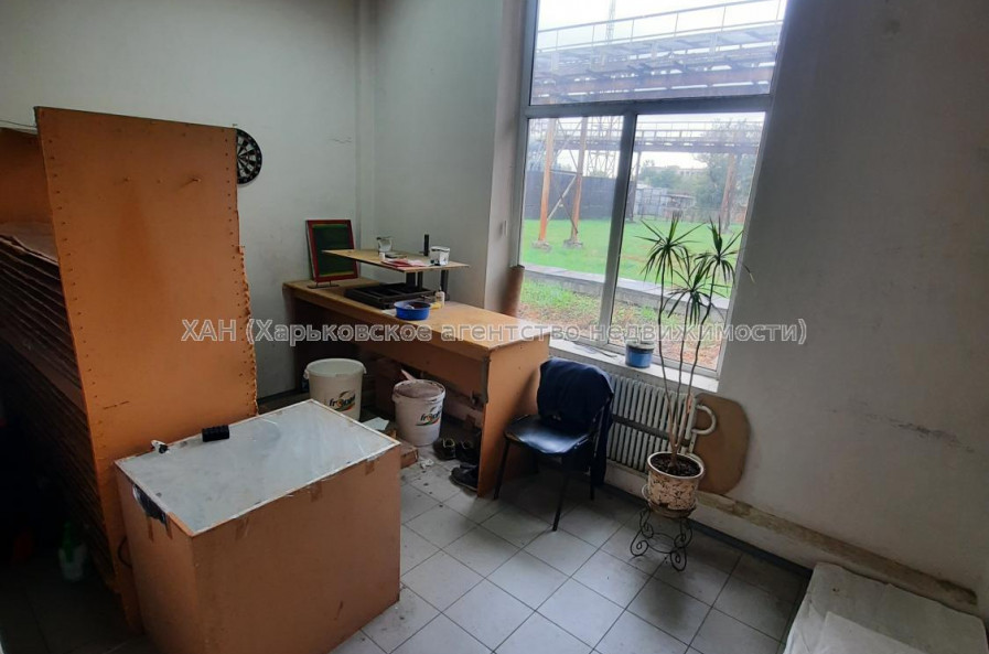 Здам нежитлову нерухомість, помещение свободного назначения , 7 кім., 150 м², косметический ремонт 