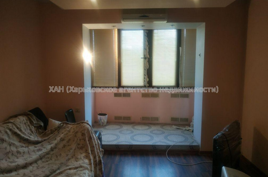 Продам квартиру, Единства ул. , 4  ком., 85 м², авторский дизайн 