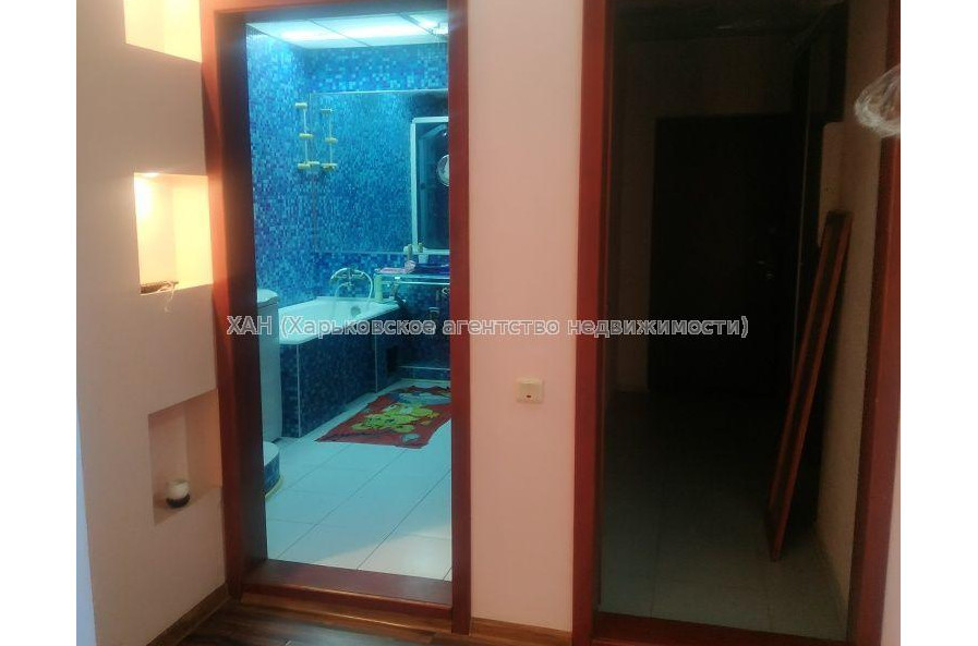 Продам квартиру, Единства ул. , 4  ком., 85 м², авторский дизайн 