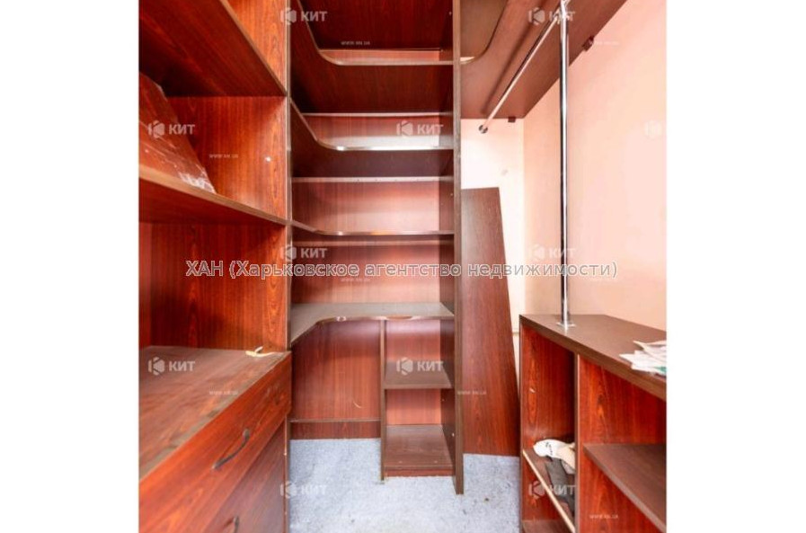 Продам квартиру, Единства ул. , 4 кім., 85 м², авторский дизайн 