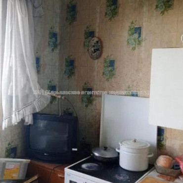 Продам квартиру, Победы просп. , 2  ком., 54 м², советский ремонт 