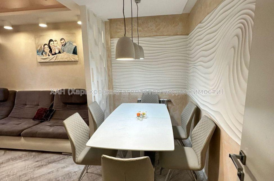 Продам квартиру, Соборности Украины ул. , 3  ком., 69 м², евроремонт 