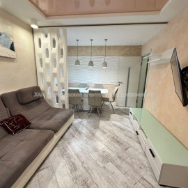 Продам квартиру, Соборности Украины ул. , 3 кім., 69 м², евроремонт