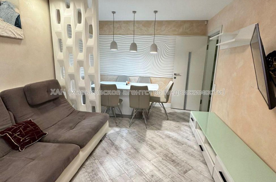 Продам квартиру, Соборности Украины ул. , 3  ком., 69 м², евроремонт 