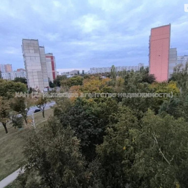 Продам квартиру, Ахсарова Энвера ул. , 1 кім., 33 м², без ремонта 