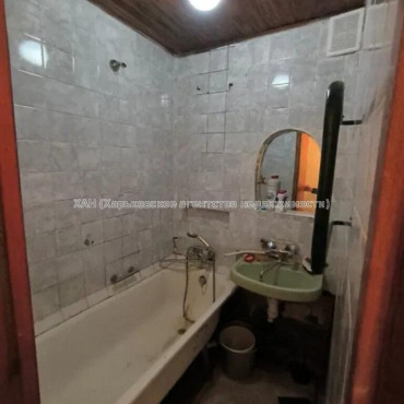 Продам квартиру, Ахсарова Энвера ул. , 1 кім., 33 м², без ремонта 