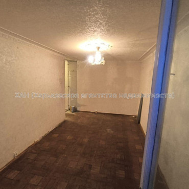 Продам квартиру, Ахсарова Энвера ул. , 1 кім., 33 м², без ремонта 