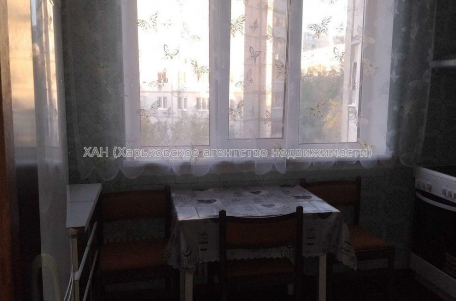 Сдам квартиру, Архитекторов ул. , 4  ком., 82.50 м², косметический ремонт 