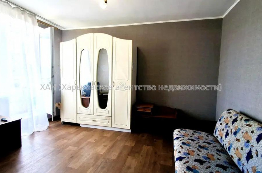 Продам квартиру, Победы просп. , 1  ком., 26 м², косметический ремонт 