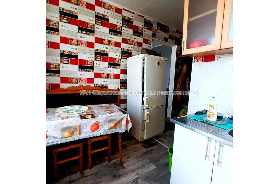 Продам квартиру, Победы просп. , 1  ком., 26 м², косметический ремонт 