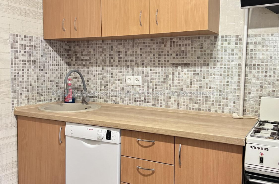 Сдам квартиру, Аэрокосмический пр. , 174 , 1  ком., 38 м², косметический ремонт 