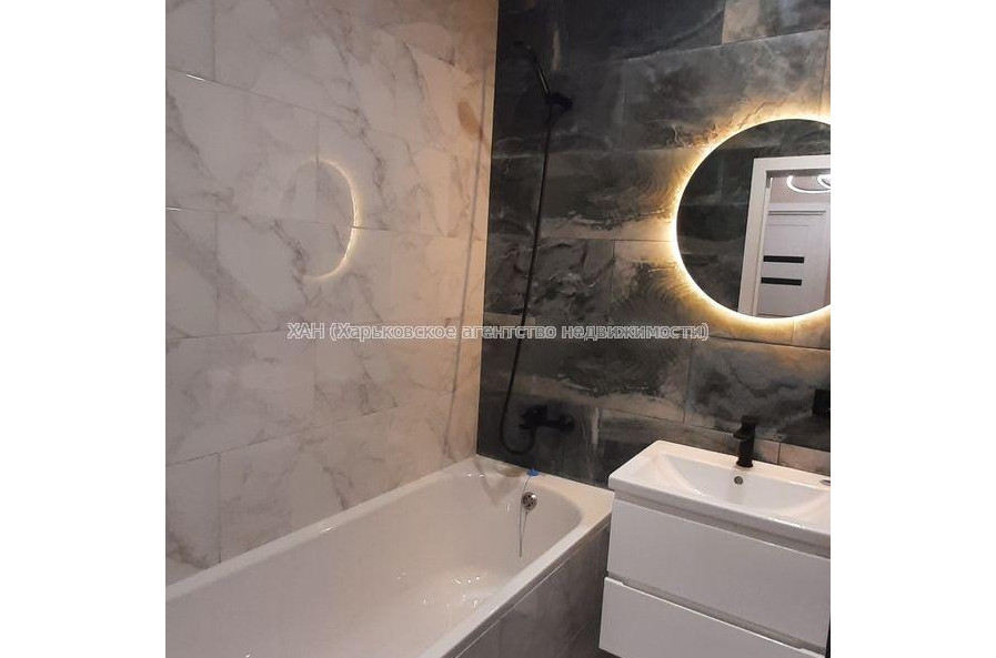 Продам квартиру, Заливная ул. , 1 кім., 43 м², авторский дизайн 