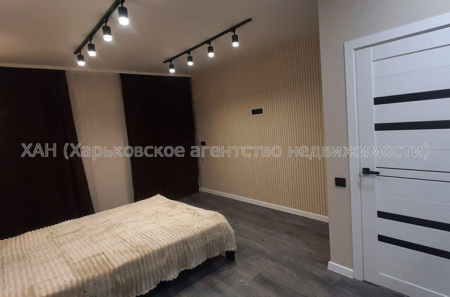 Продам квартиру, Заливная ул. , 1 кім., 43 м², авторский дизайн 