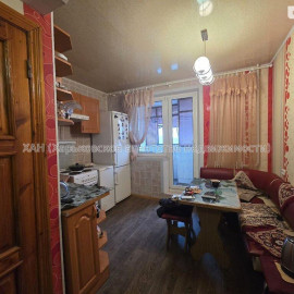 Продам квартиру, Яны Червоной ул. , 2 кім., 62 м², косметический ремонт