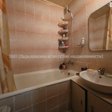 Продам квартиру, Яны Червоной ул. , 2  ком., 62 м², косметический ремонт 