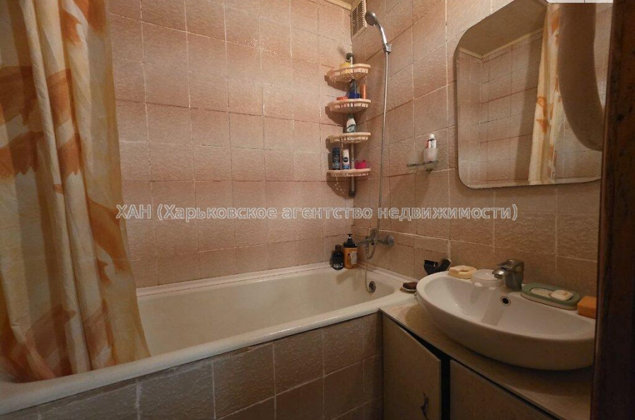 Продам квартиру, Яны Червоной ул. , 2  ком., 62 м², косметический ремонт 