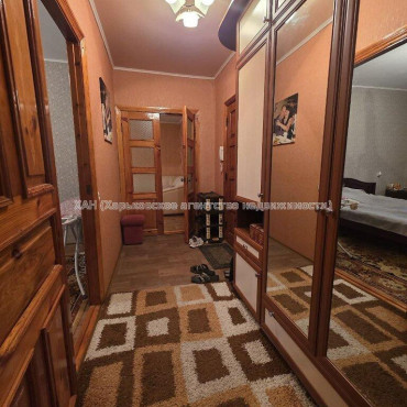 Продам квартиру, Яны Червоной ул. , 2  ком., 62 м², косметический ремонт 