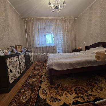 Продам квартиру, Яны Червоной ул. , 2  ком., 62 м², косметический ремонт 