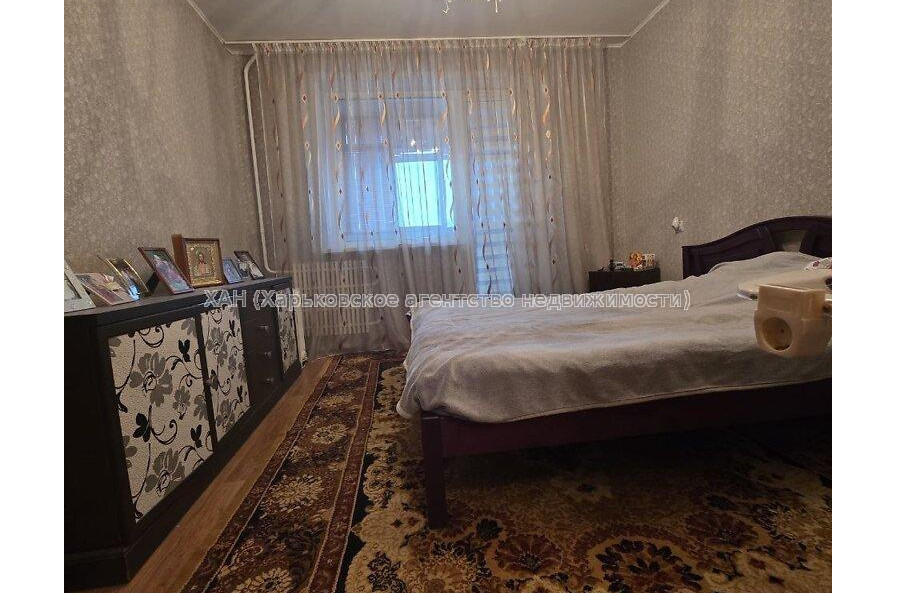 Продам квартиру, Яны Червоной ул. , 2  ком., 62 м², косметический ремонт 