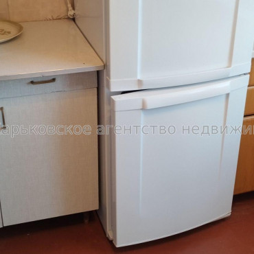 Продам квартиру, Барабашова академика ул. , 1  ком., 36 м², советский ремонт 