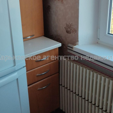 Продам квартиру, Барабашова академика ул. , 1  ком., 36 м², советский ремонт 