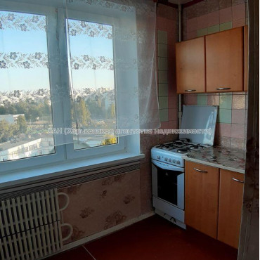 Продам квартиру, Барабашова академика ул. , 1 кім., 36 м², советский ремонт 