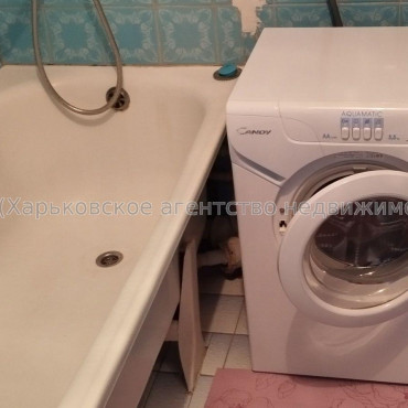 Продам квартиру, Барабашова академика ул. , 1 кім., 36 м², советский ремонт 