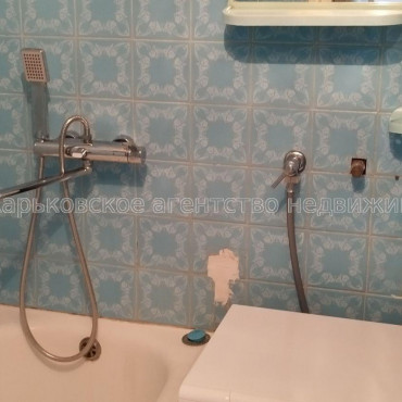 Продам квартиру, Барабашова академика ул. , 1 кім., 36 м², советский ремонт 