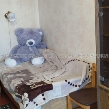 Продам квартиру, Барабашова академика ул. , 1  ком., 36 м², советский ремонт 