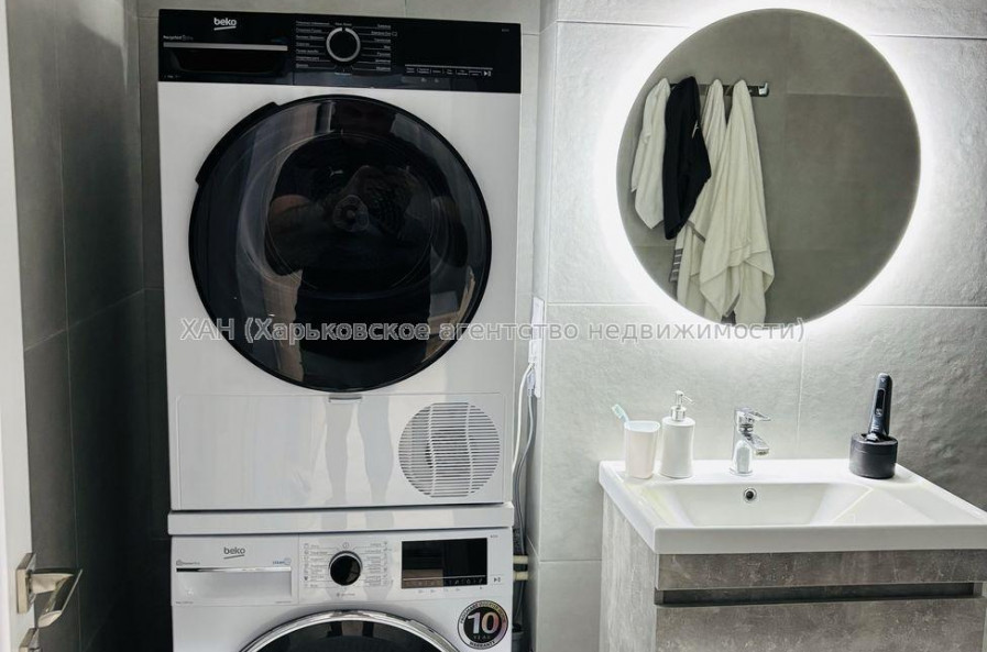 Продам квартиру, Молочная ул. , 2 кім., 67 м², евроремонт 