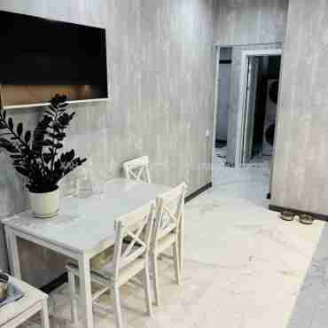 Продам квартиру, Молочная ул. , 2 кім., 67 м², евроремонт 
