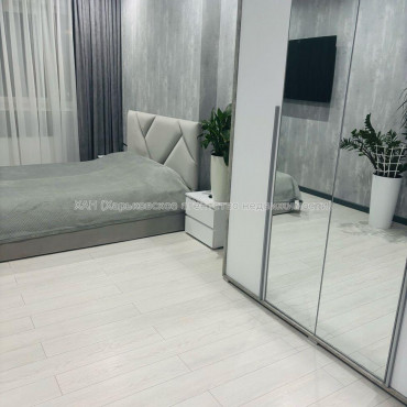 Продам квартиру, Молочная ул. , 2 кім., 67 м², евроремонт 