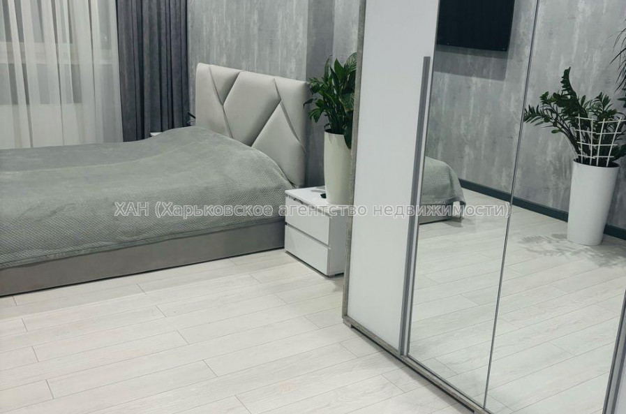 Продам квартиру, Молочная ул. , 2 кім., 67 м², евроремонт 