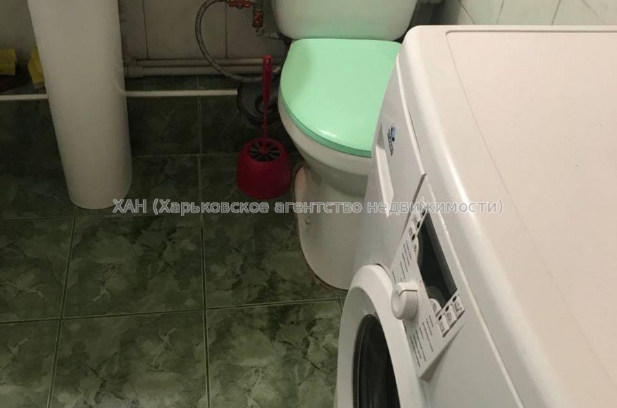 Продам квартиру, Конституции площ. , 1  ком., 28 м², косметический ремонт 