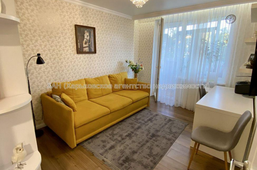 Продам квартиру, Валентиновская ул. , 41 , 3 кім., 65 м², евроремонт 