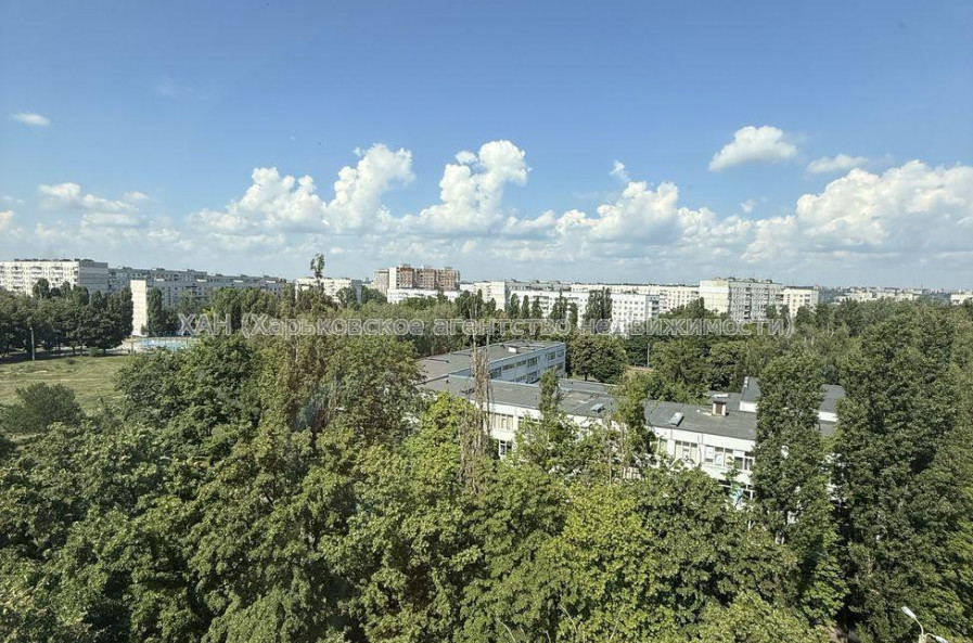 Продам квартиру, Валентиновская ул. , 24В , 3 кім., 73 м², евроремонт 