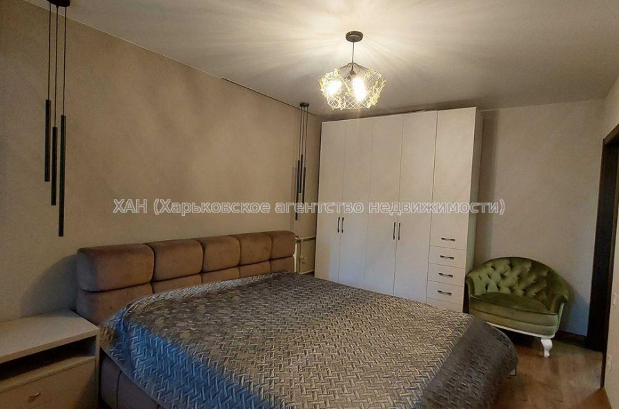 Продам квартиру, Непокоренных ул. , 3 кім., 71.70 м², капитальный ремонт 