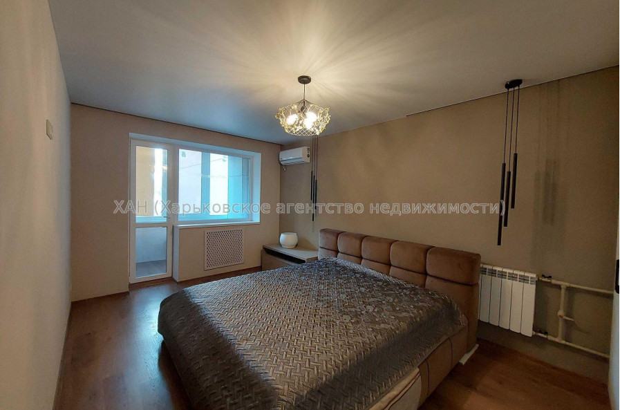 Продам квартиру, Непокоренных ул. , 3 кім., 71.70 м², капитальный ремонт 