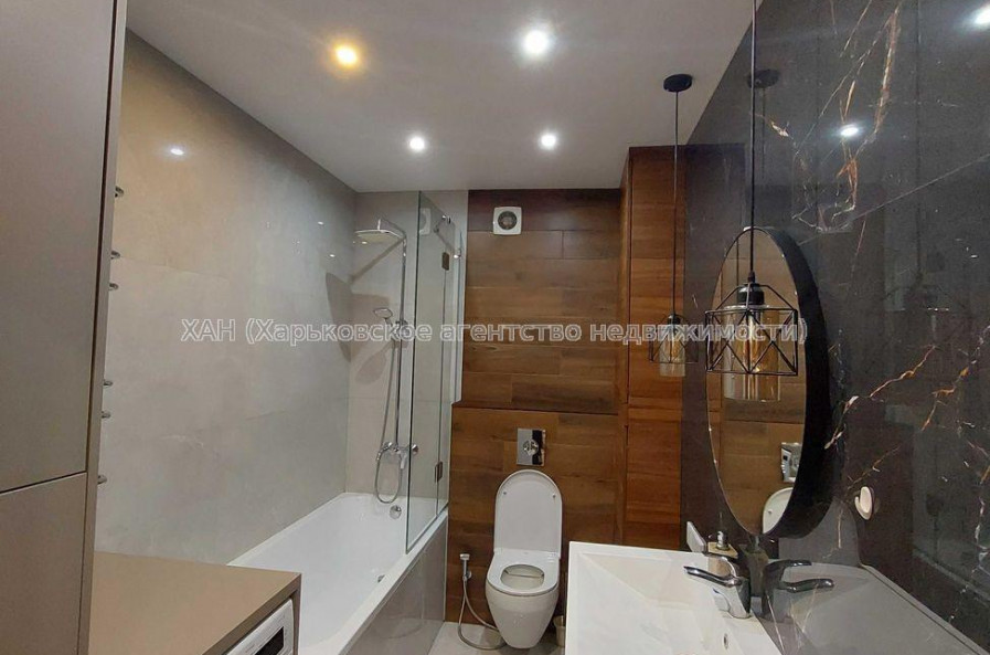 Продам квартиру, Непокоренных ул. , 3 кім., 71.70 м², капитальный ремонт 