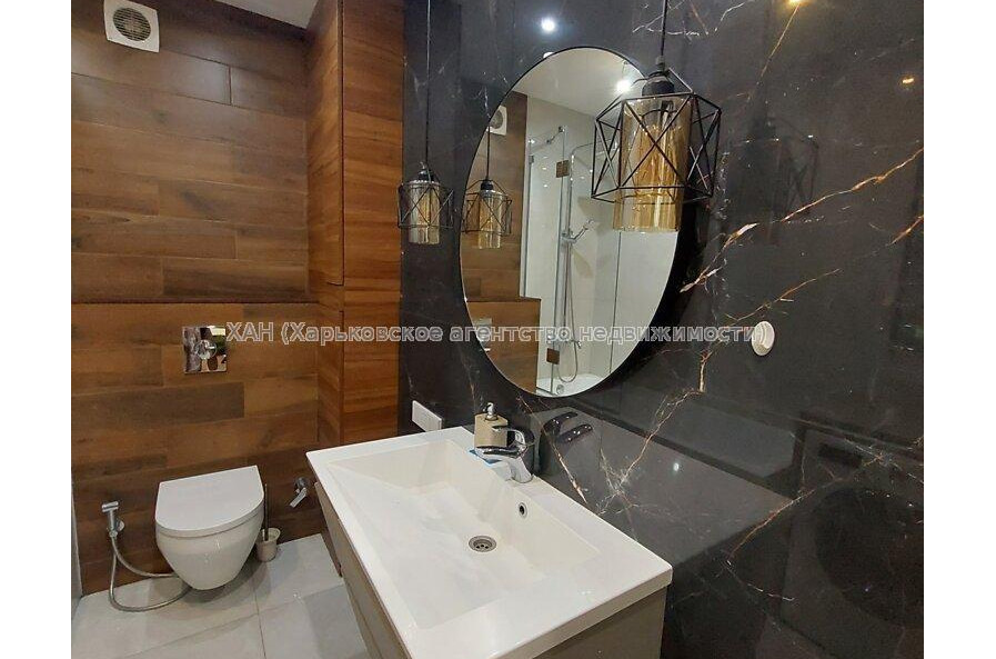 Продам квартиру, Непокоренных ул. , 3 кім., 71.70 м², капитальный ремонт 