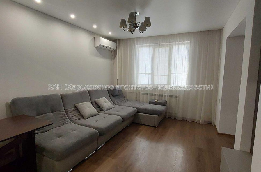 Продам квартиру, Непокоренных ул. , 3 кім., 71.70 м², капитальный ремонт 